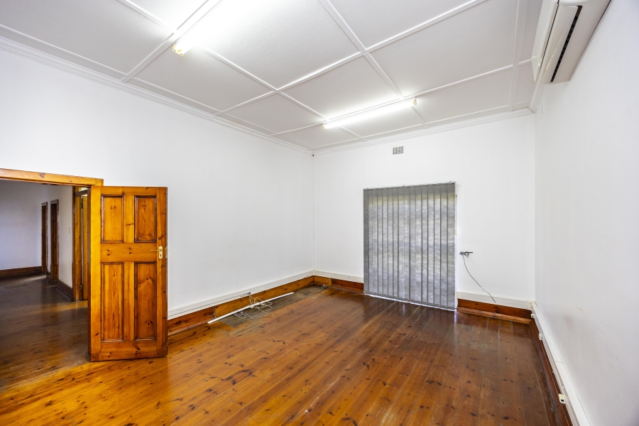 8 Bedroom Property for Sale in Vincent Eastern Cape